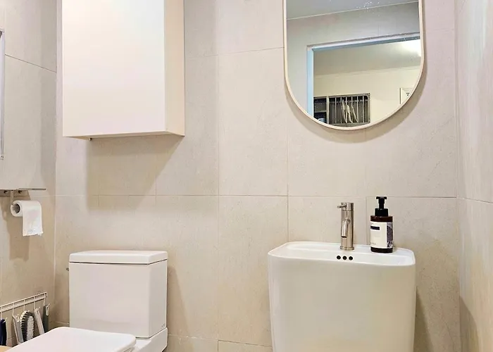 3 Minutes From Yeonsin Station I Early Check-in I Free Luggage Storage * Seoel