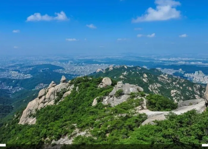 3 Minutes From Yeonsin Station I Early Check-in I Free Luggage Storage Villa
